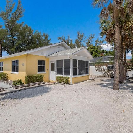 Whispering Waves East Villa Holmes Beach Exterior photo