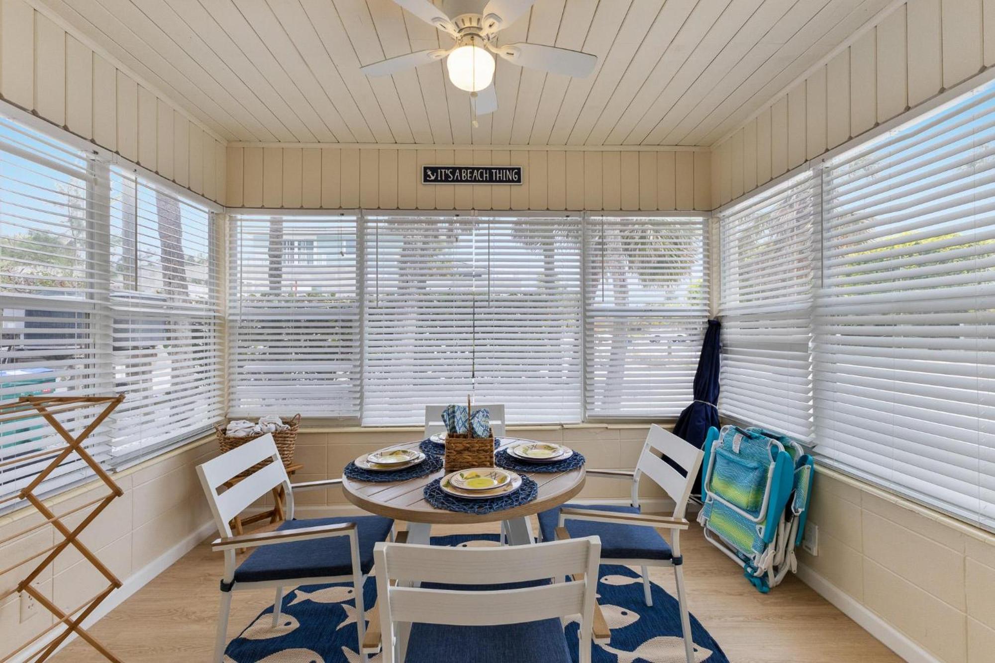 Whispering Waves East Villa Holmes Beach Exterior photo
