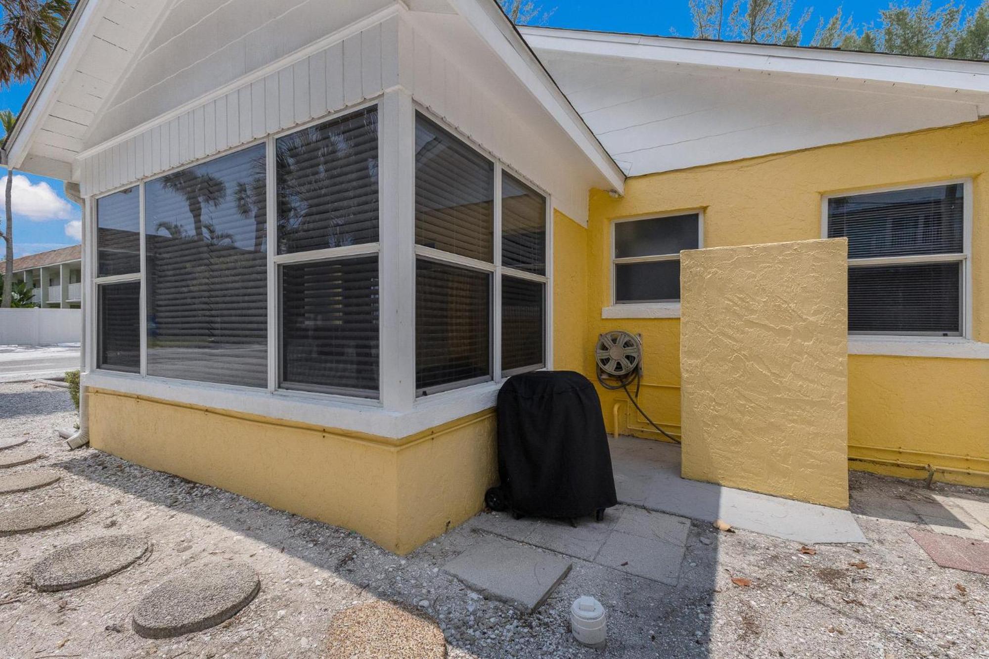 Whispering Waves East Villa Holmes Beach Exterior photo