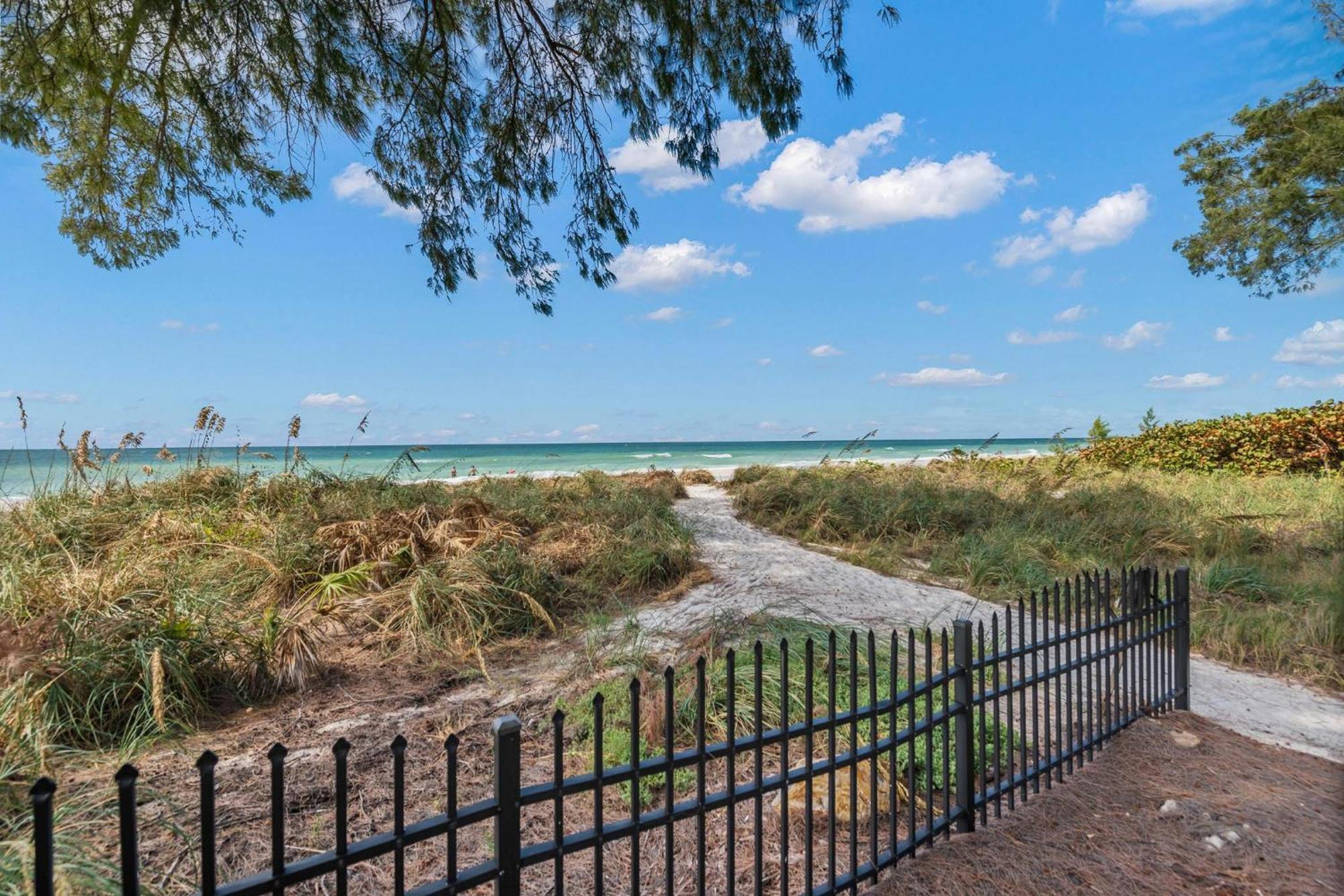 Whispering Waves East Villa Holmes Beach Exterior photo
