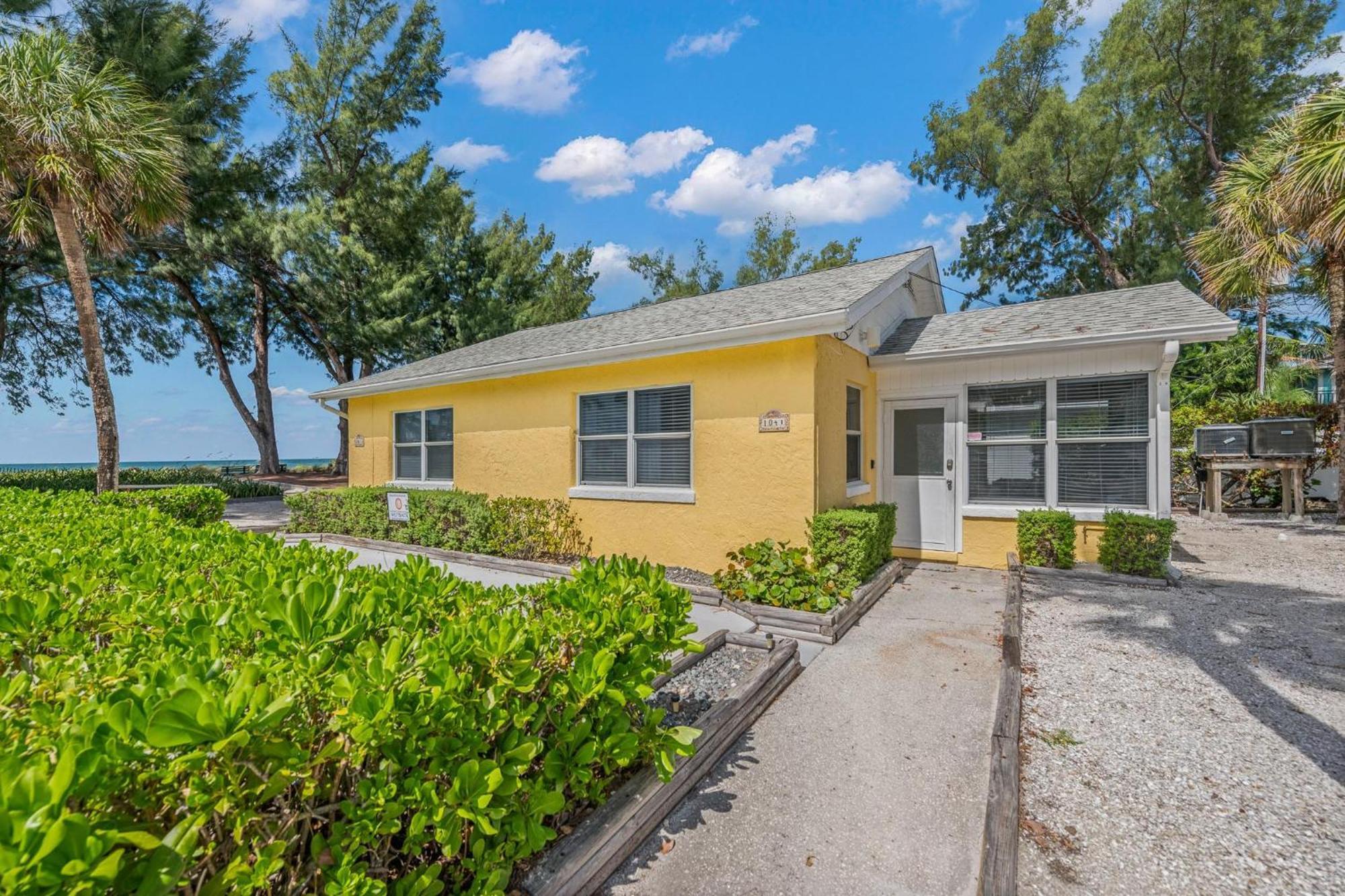 Whispering Waves East Villa Holmes Beach Exterior photo